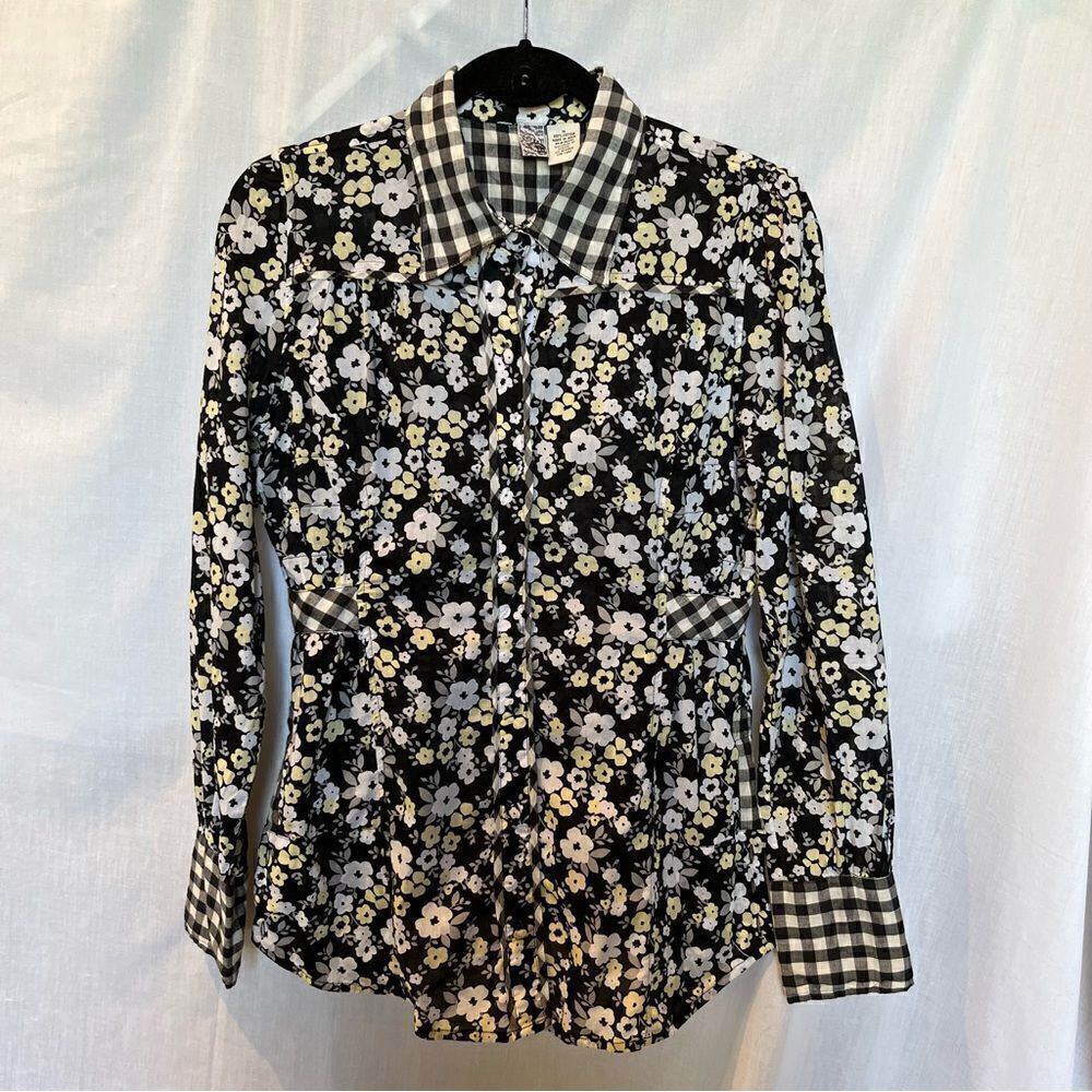 Women's BKE Blouse Long sleeve Size M  Cloth Button up blk/wht/ylw floral